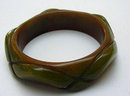 Bakelite marbelized green bracelet
