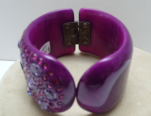 Lucite Fuchsia Rhinestone Hinged Bangle