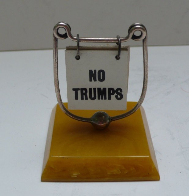 Bakelite Bridge Trump Marker