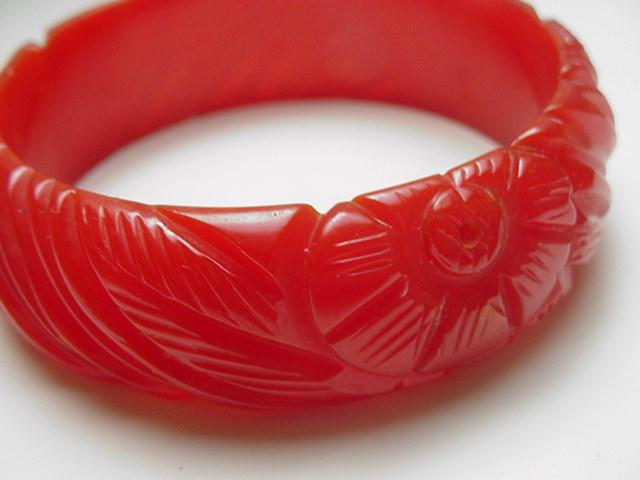 Bakelite Vintage Red Carved Bracelet