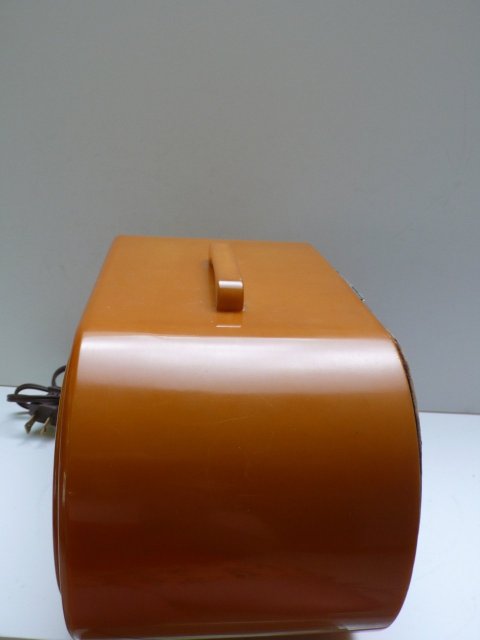 Bakelite Fada Butterscotch Radio