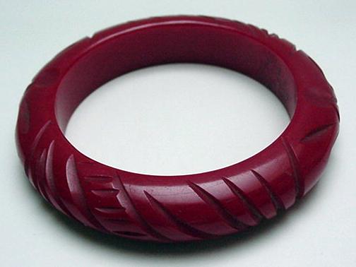 Bakelite Red Carved Chunky Bangle