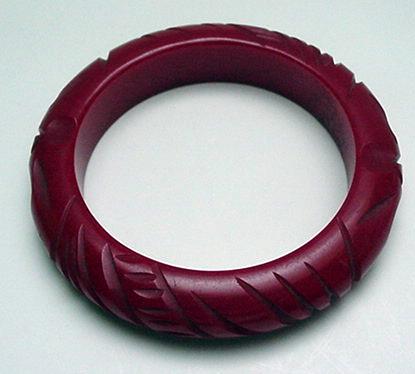 Bakelite Red Carved Chunky Bangle