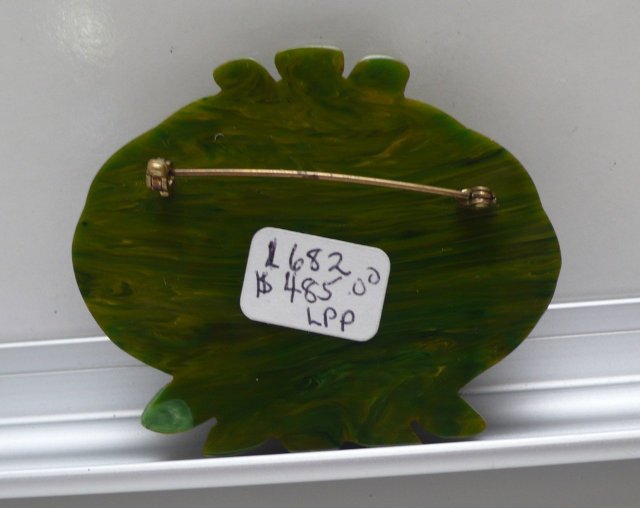 Bakelite Vintage Pumpkin/Squash Brooch