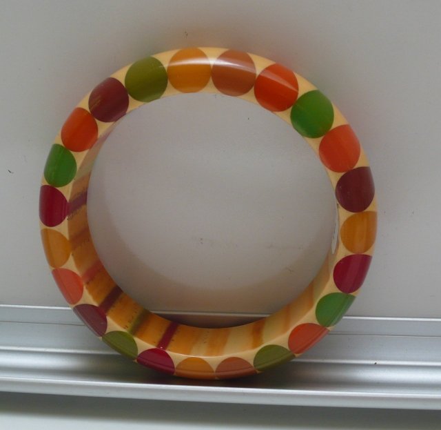 Bakelite Vintage Multicolor Bow Tie Bangle