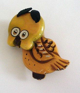 Bakelite Vintage Owl Brooch