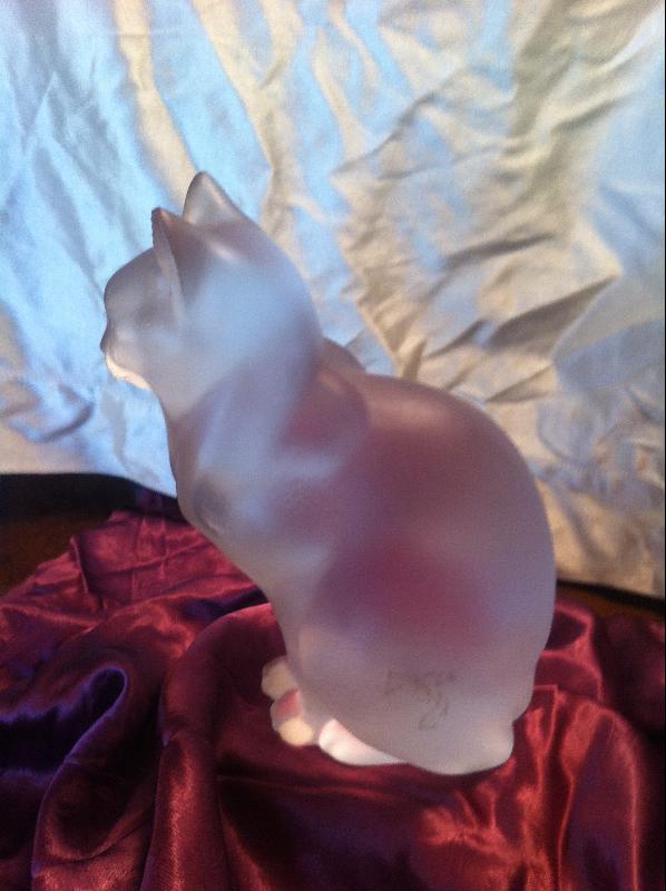 lalique sitting cat