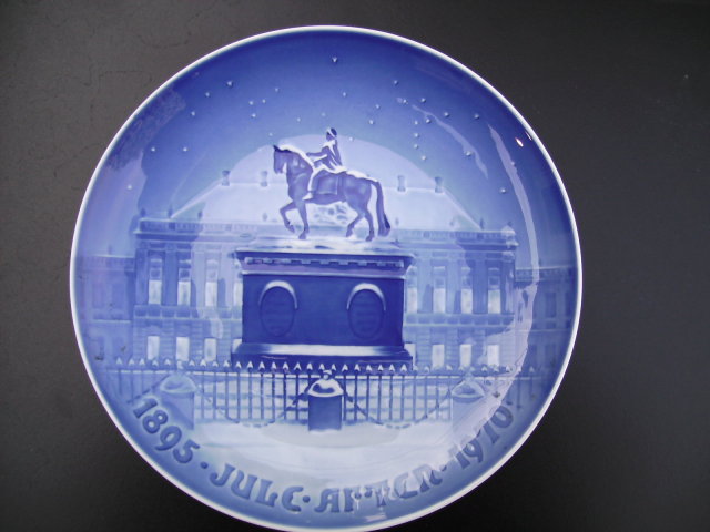 B&G (Bing and Grondahl) 9 inch plate