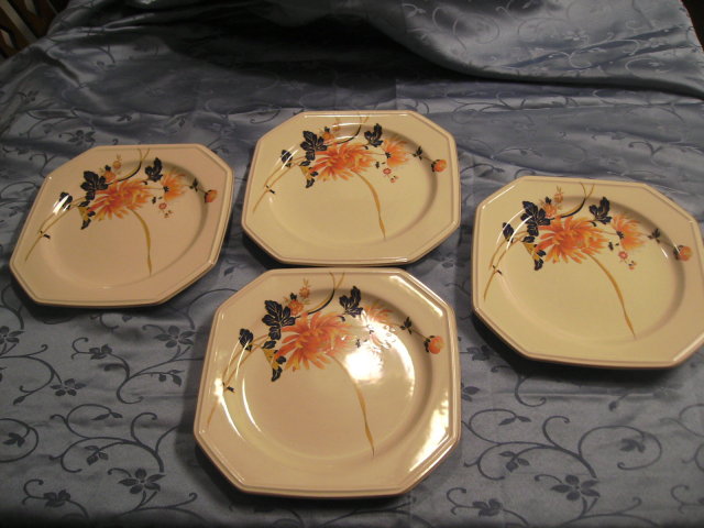 Mikasa Dinner Plates - Majestic Pattern