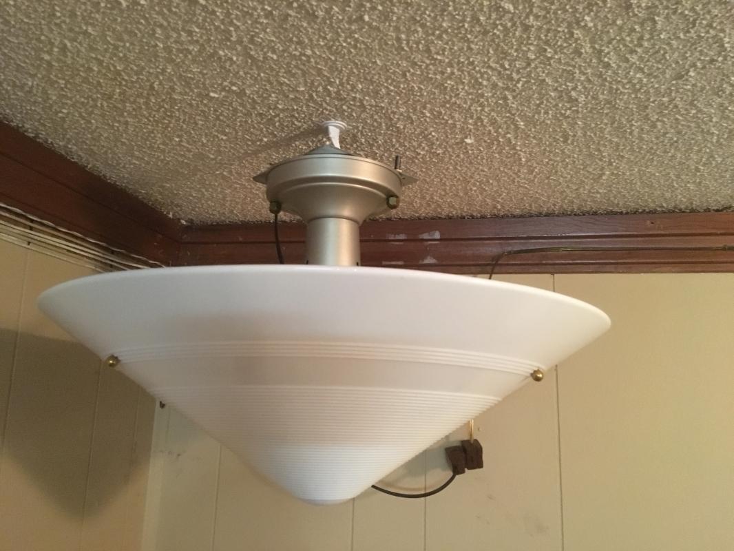 VINTAGE DECO FLUSH MOUNT CEILING LIGHT