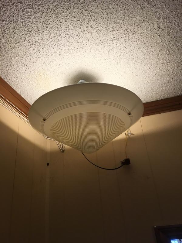 VINTAGE DECO FLUSH MOUNT CEILING LIGHT