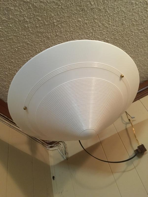 VINTAGE DECO FLUSH MOUNT CEILING LIGHT