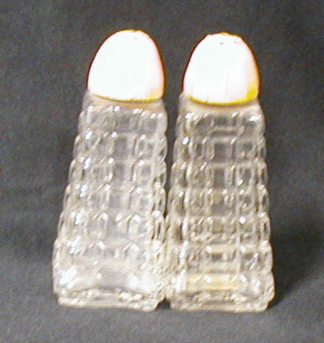 Salt & Pepper Shakers B593
