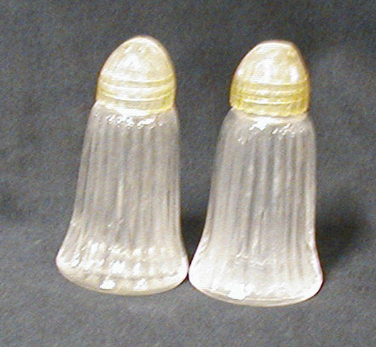 Salt & Pepper Shakers B594
