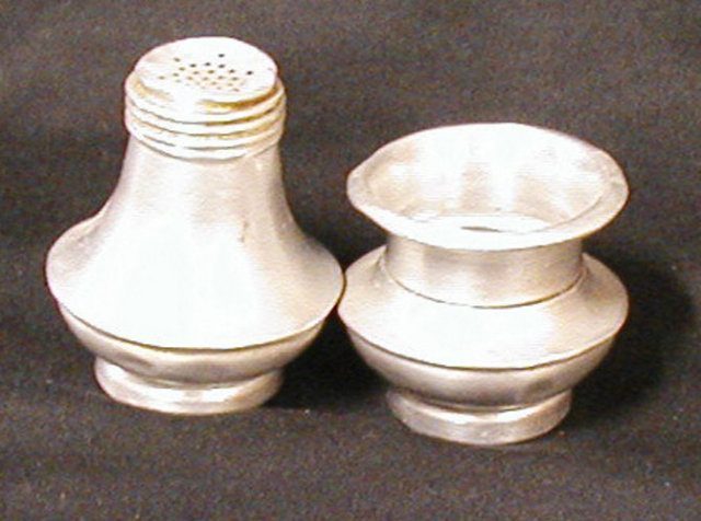 Shaker & Toothpick Holder B1387