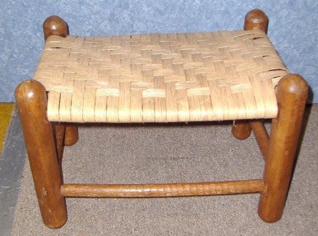 Foor Stool B2081