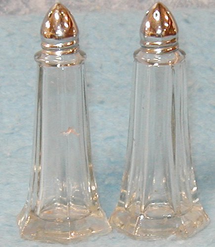 Salt & Pepper Shakers B2634