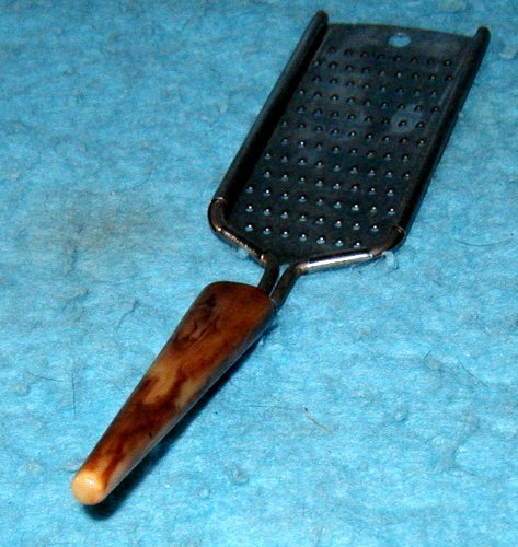 Grater B2538