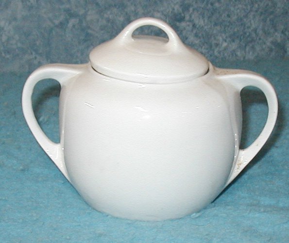 Sugar Bowl with Lid B2904