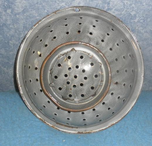 Strainer - Gray Enamel