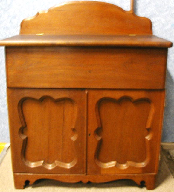 Wash Stand/Lift Lid/Walnut-All Original