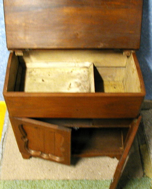 Wash Stand/Lift Lid/Walnut-All Original