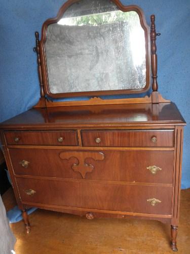 Dresser