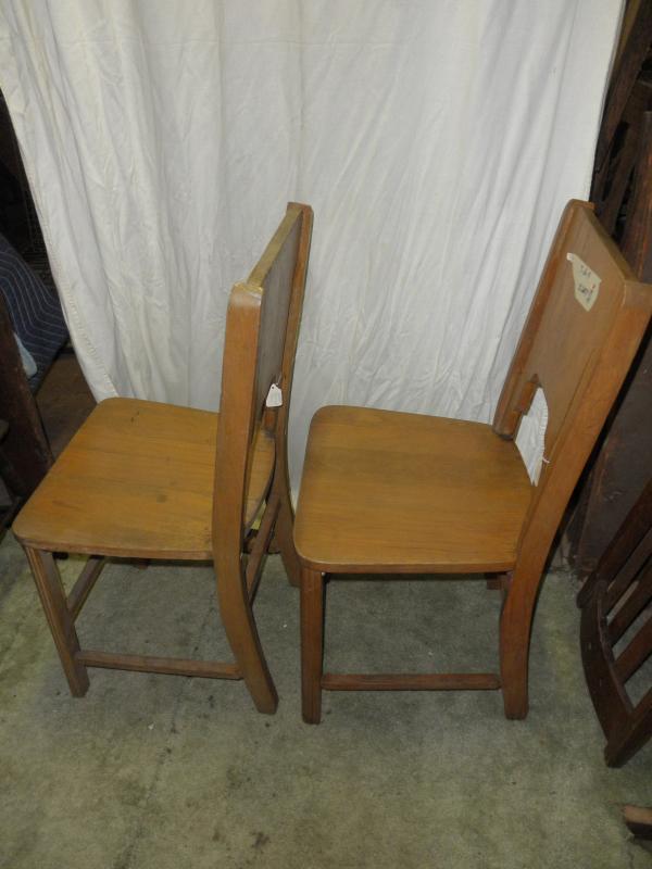 B2167 Vintage/Antique Set of 4 Solid Chairs
