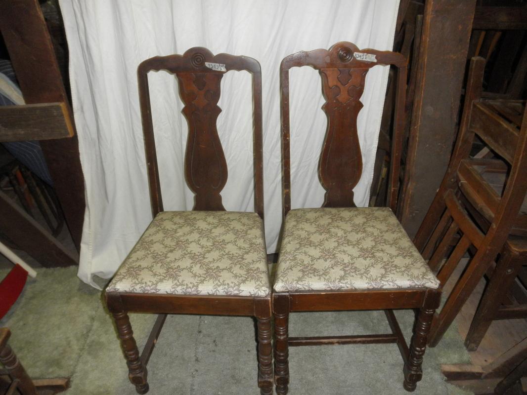 B3292 Vintage/Antique Set of 2 Chairs with Upholstered Seats