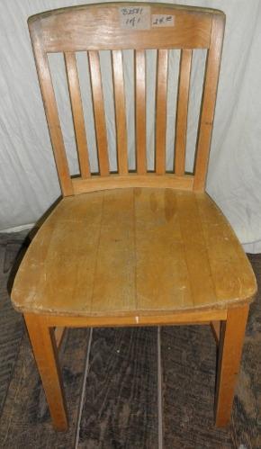 B2581 Vintage/Antique Solid Chair
