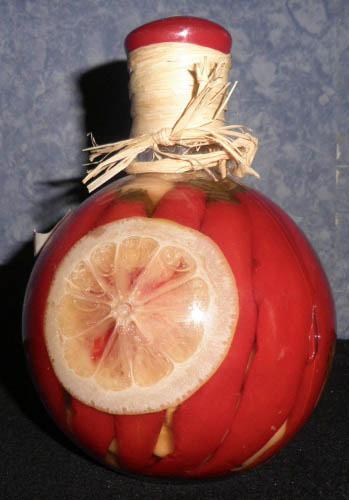 Bottle, Decorative Small Round Garlic Peppers bottle Y629