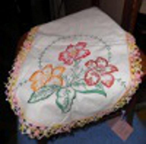 Dresser Scarf - Embroidered - Floral B4533