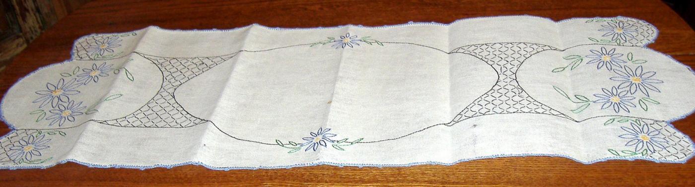 Dresser Scarf with Blue Flowers B3486