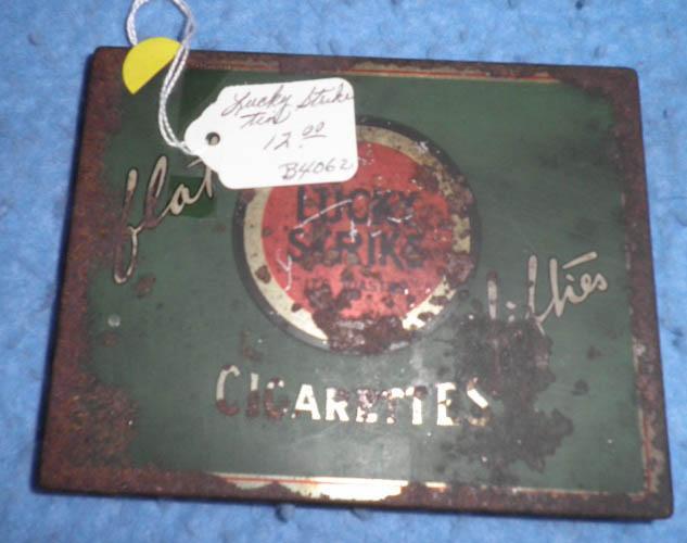 Lucky Strike Cigarette Tin B4062