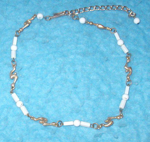 Necklace - White with Gold B3146