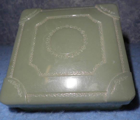Plastic Box - Green - Square B4625