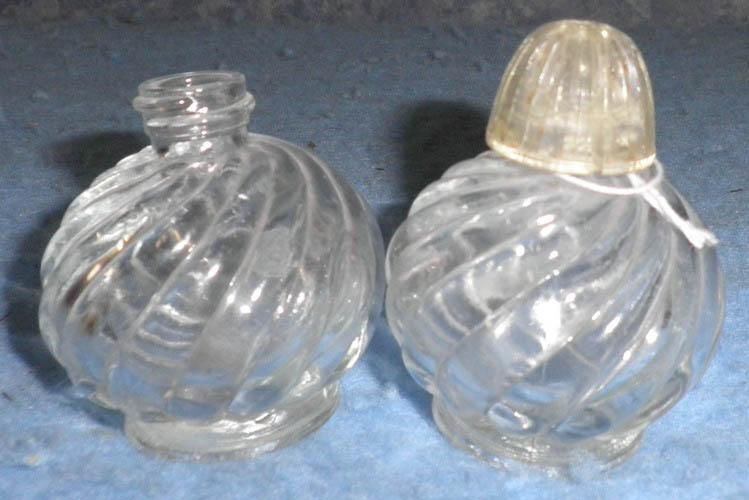 Salt and Pepper Set -- Swirl design B3667