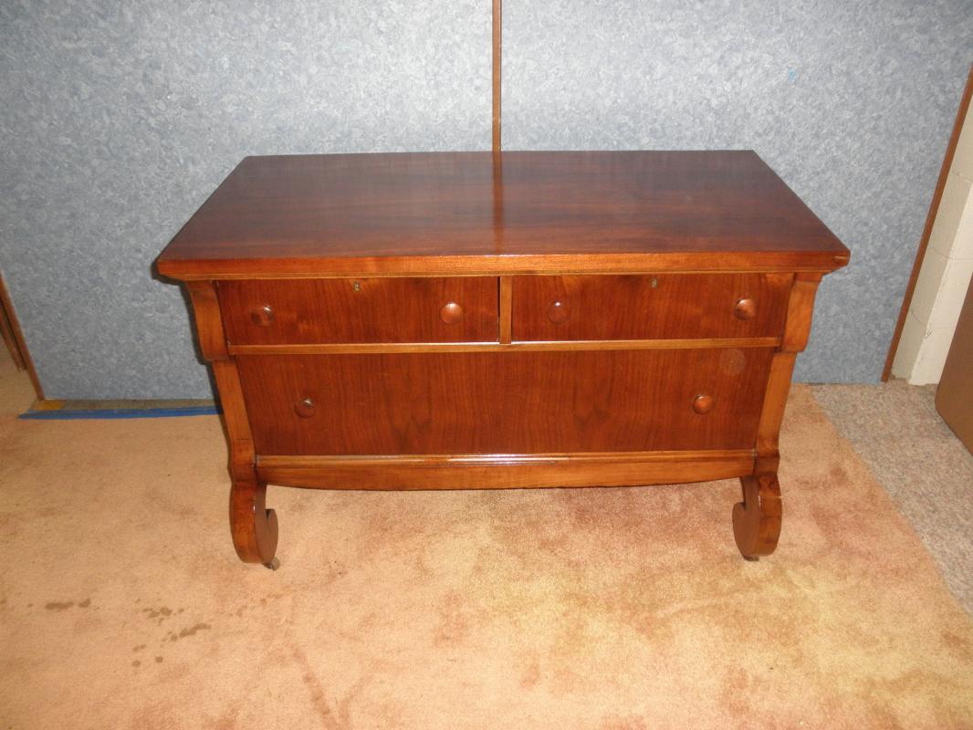 B5391 Vintage/Antique Empire Dresser Base