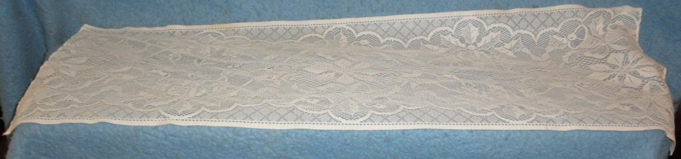 Dresser Scarf B5440