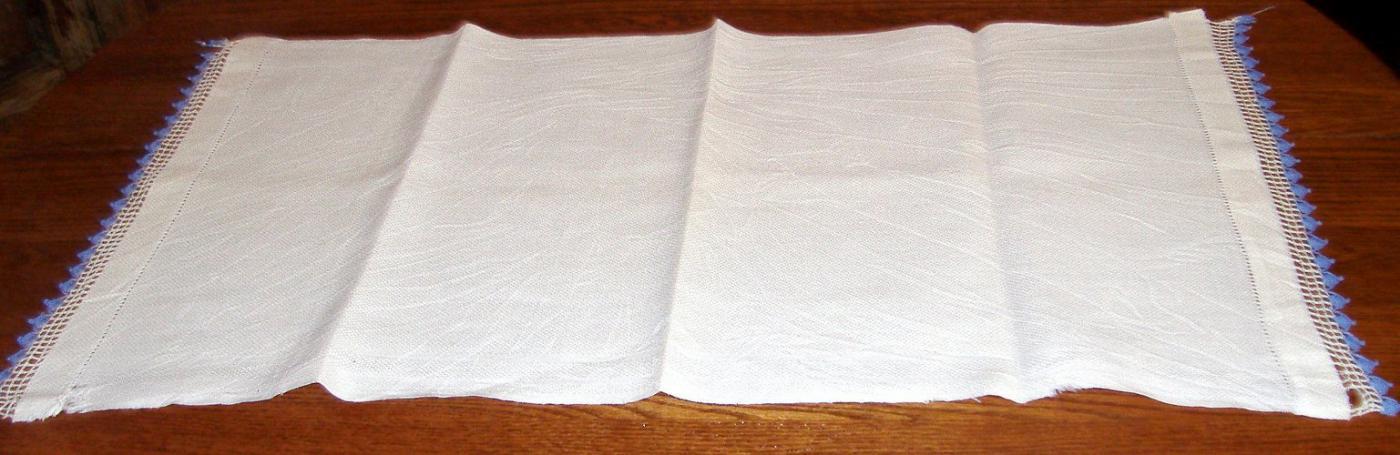 Dresser Scarf