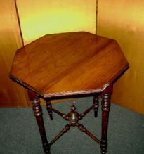 WONDERFUL 19th C. English Victorian sideTable