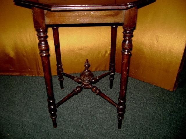 WONDERFUL 19th C. English Victorian sideTable