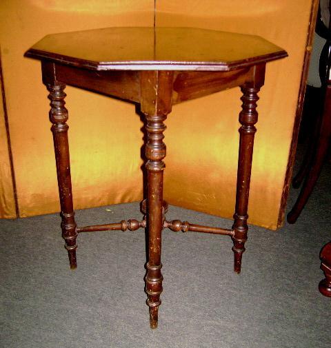 WONDERFUL 19th C. English Victorian sideTable