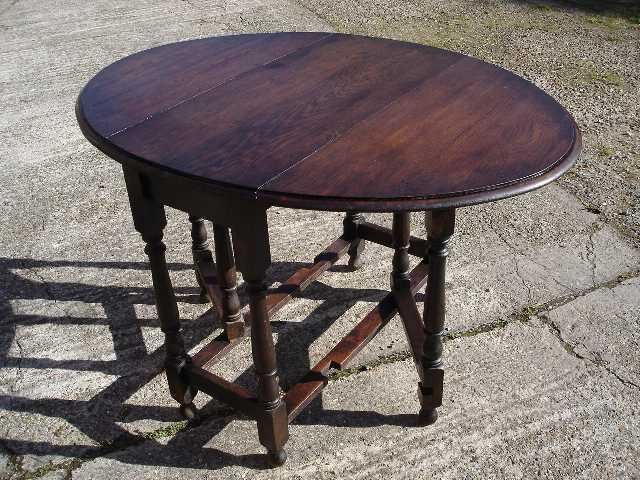 Antique country GatelegTable in solid English Oak