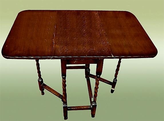QUALITY 1900s Oak Barley Twist gatelegTable