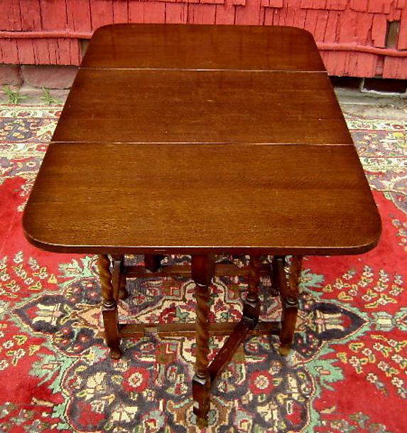 QUALITY 1900s Oak Barley Twist gatelegTable
