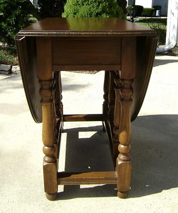 Antique 1890's country English dark Oak Gateleg Table