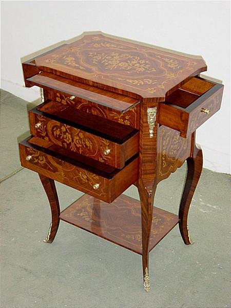 TOP Aristocratic Louis XV side Commodes-table