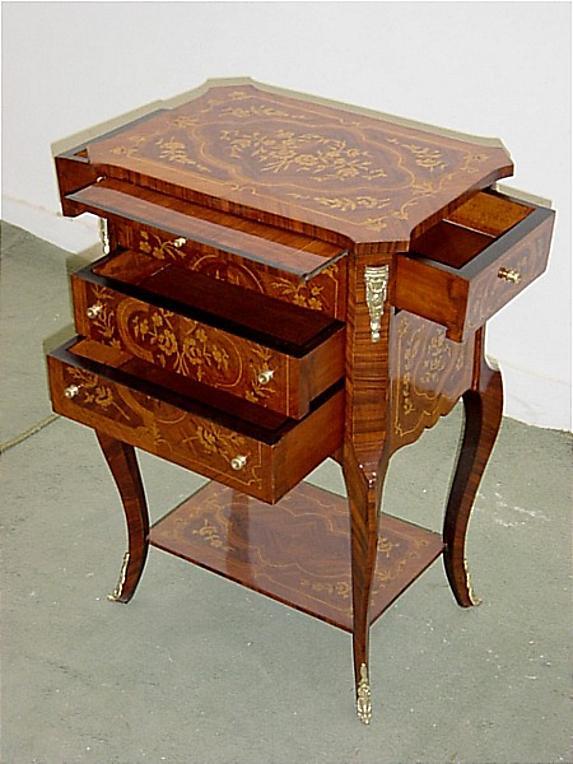 TOP Aristocratic Louis XV side Commodes-table