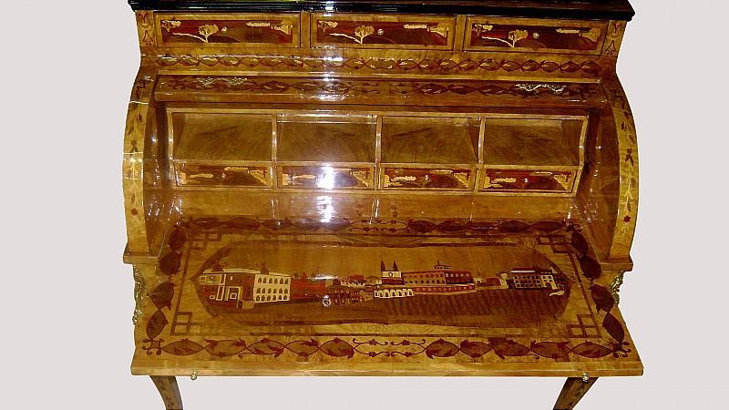 EXTRAORDINARY!! Russian tsar's style roll top desk